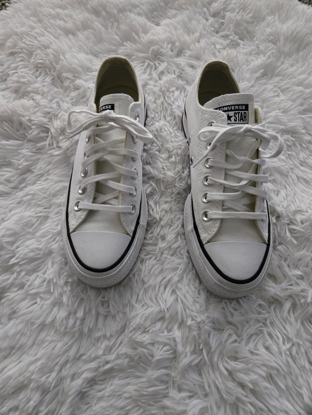 Converse Chuck Taylor All Star Low Top Sneakers - White